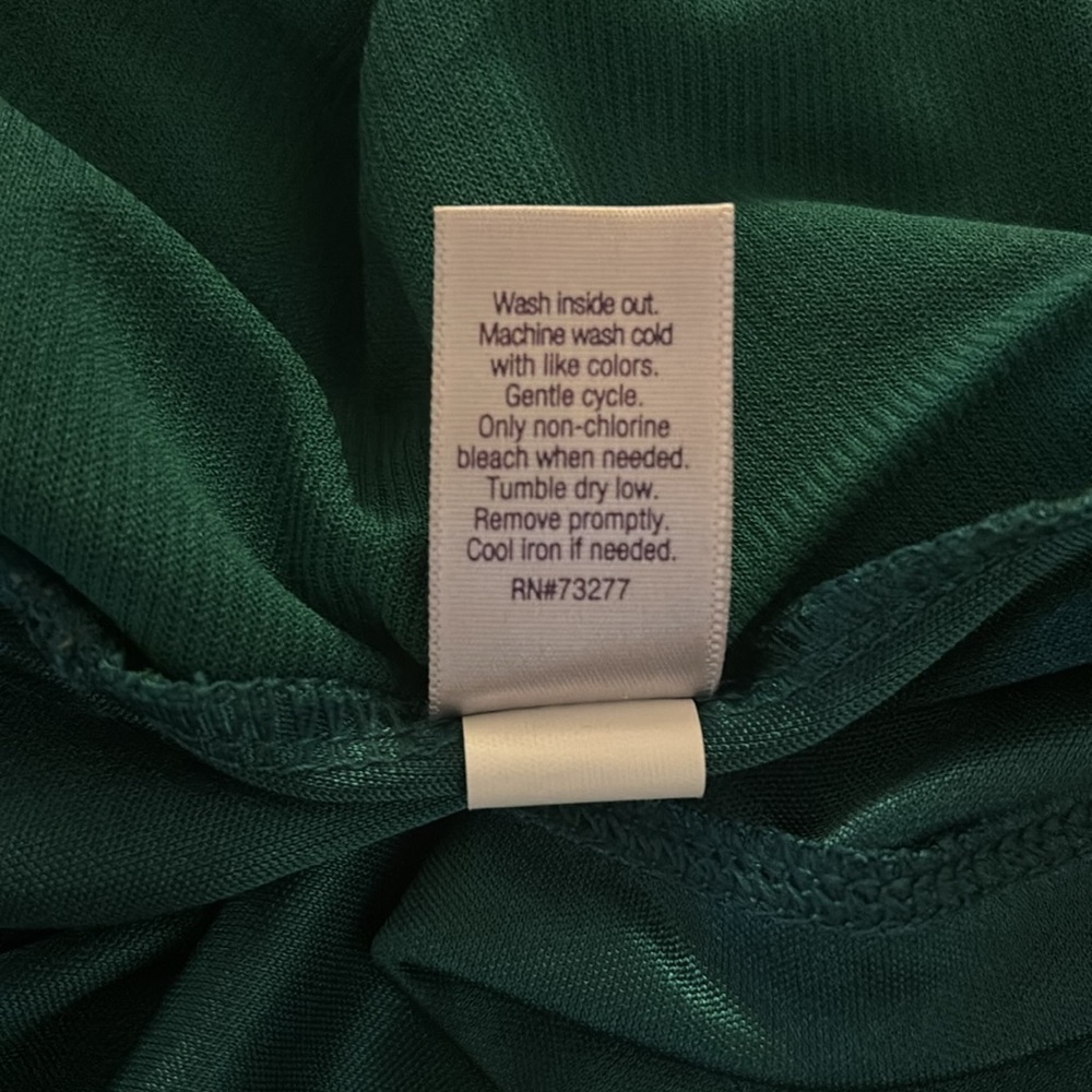 Women’s Jennifer Lopez Dark Green Satin-Like Cap-Sleeve Dressy Holiday Top - Picture 5 of 5